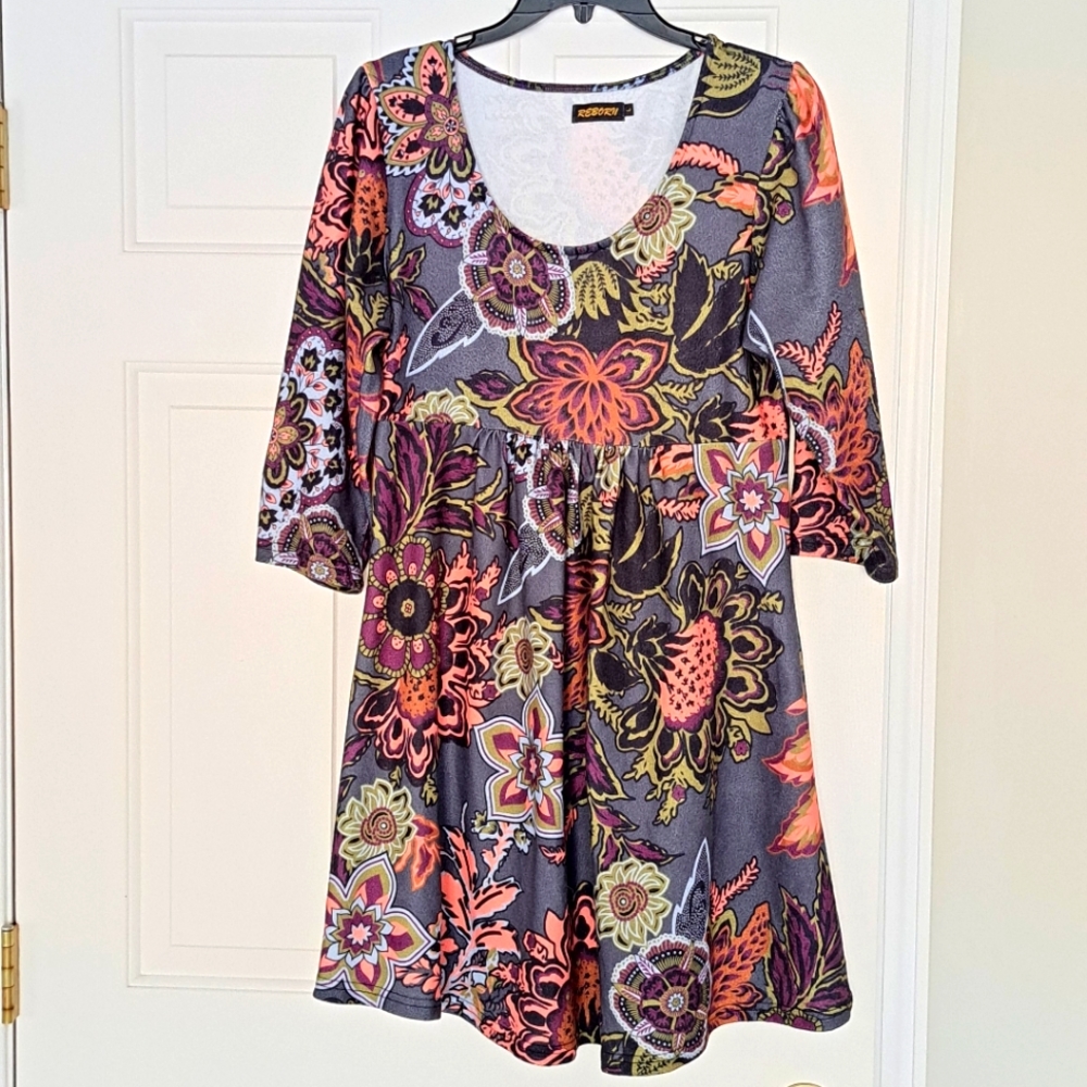 Reborn floral Babydoll Colorful 3/4 sleeve Soft Midi dress.  Size L.